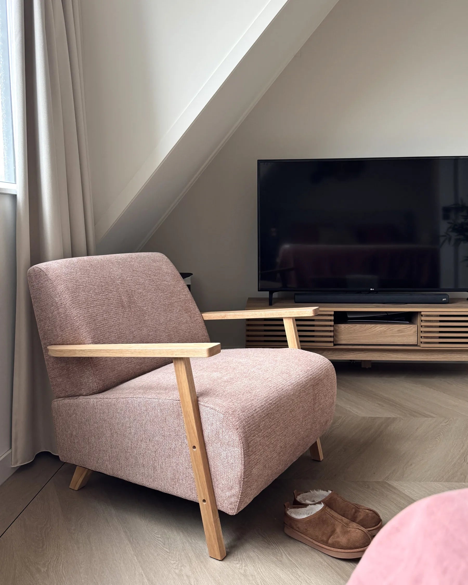 Armchair LESJA Fabric Pink