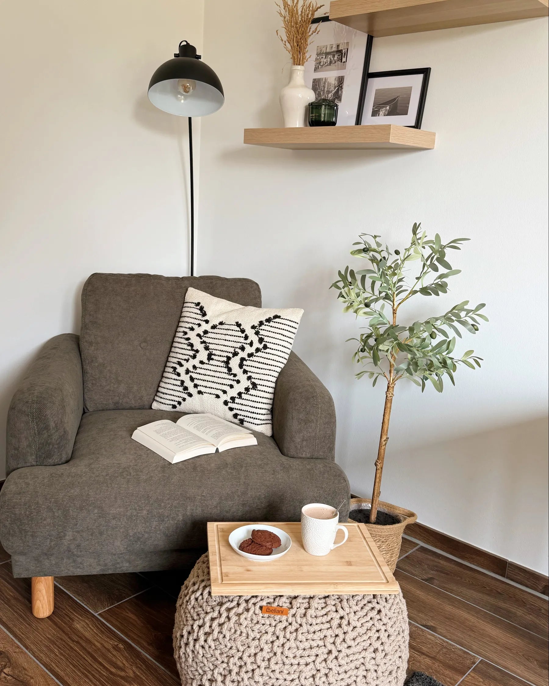 Armchair TUVE Corduroy Dark Green