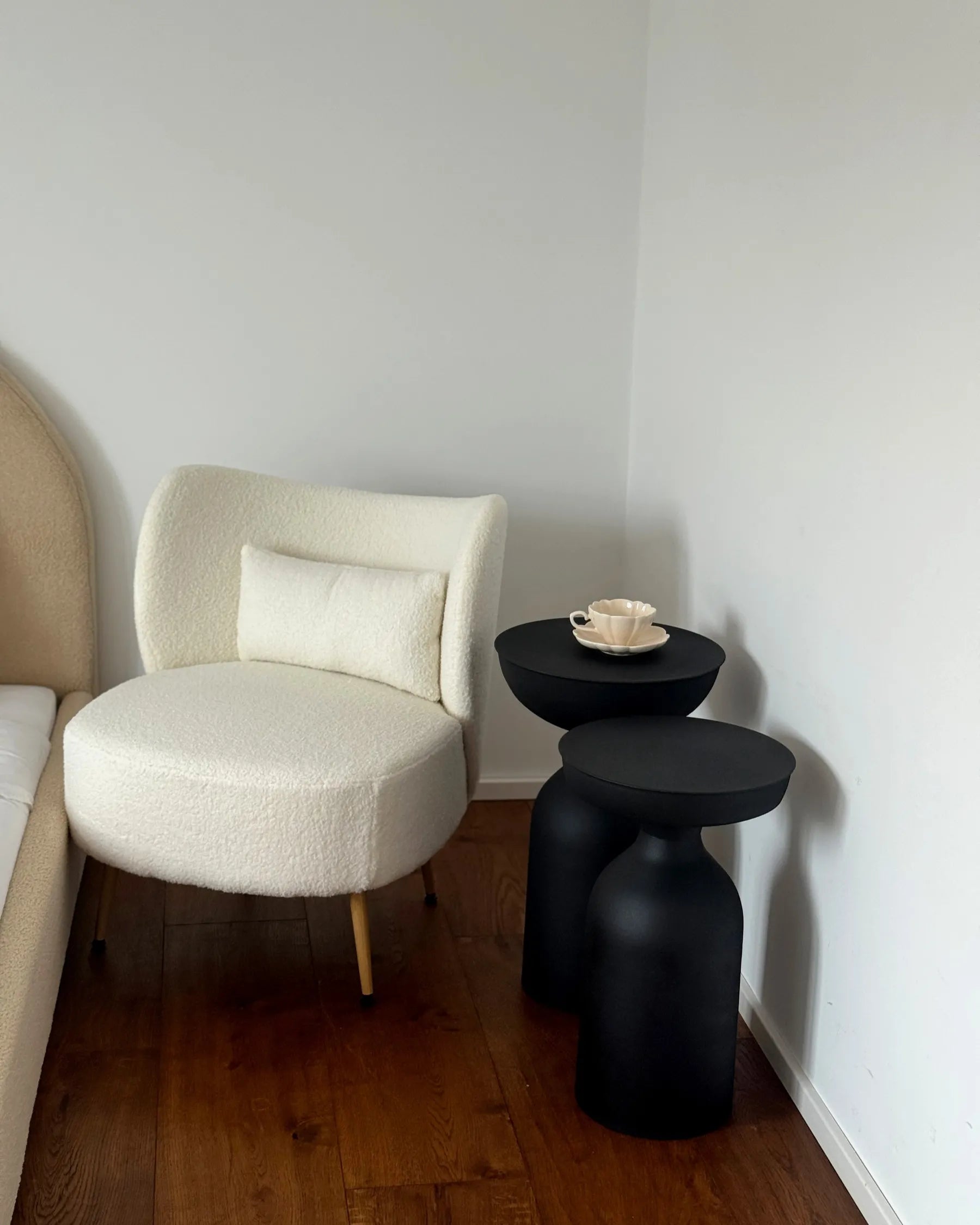 Armchair OTSBY II with Cushion Boucle Off-White