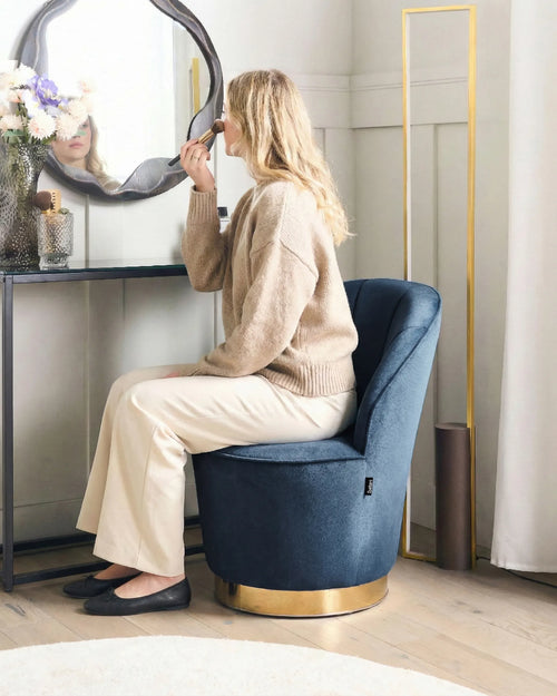 Armchair CELVIA Velvet Dark Blue – angled product view