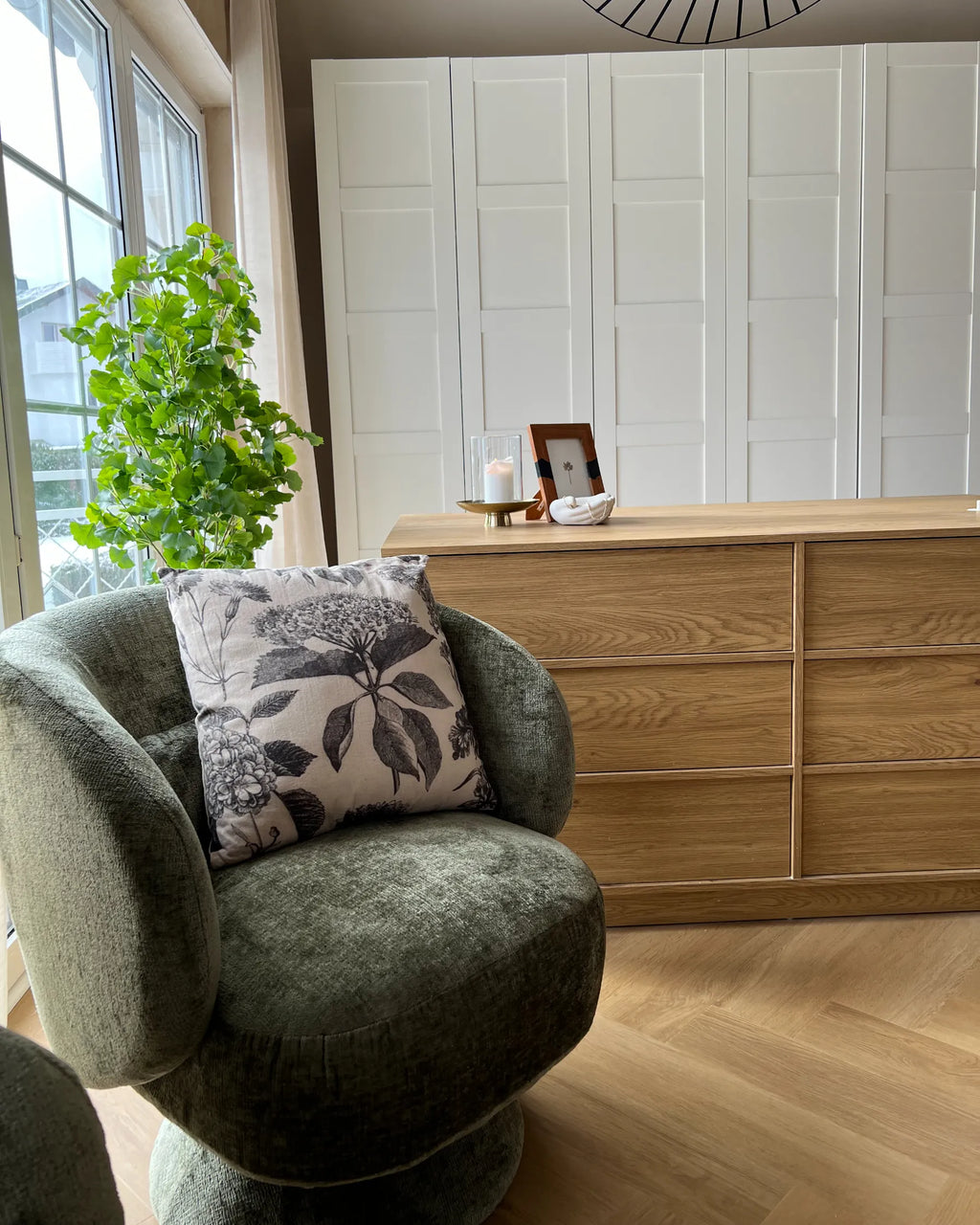 Swivel Armchair LIEKSA Chenille Green