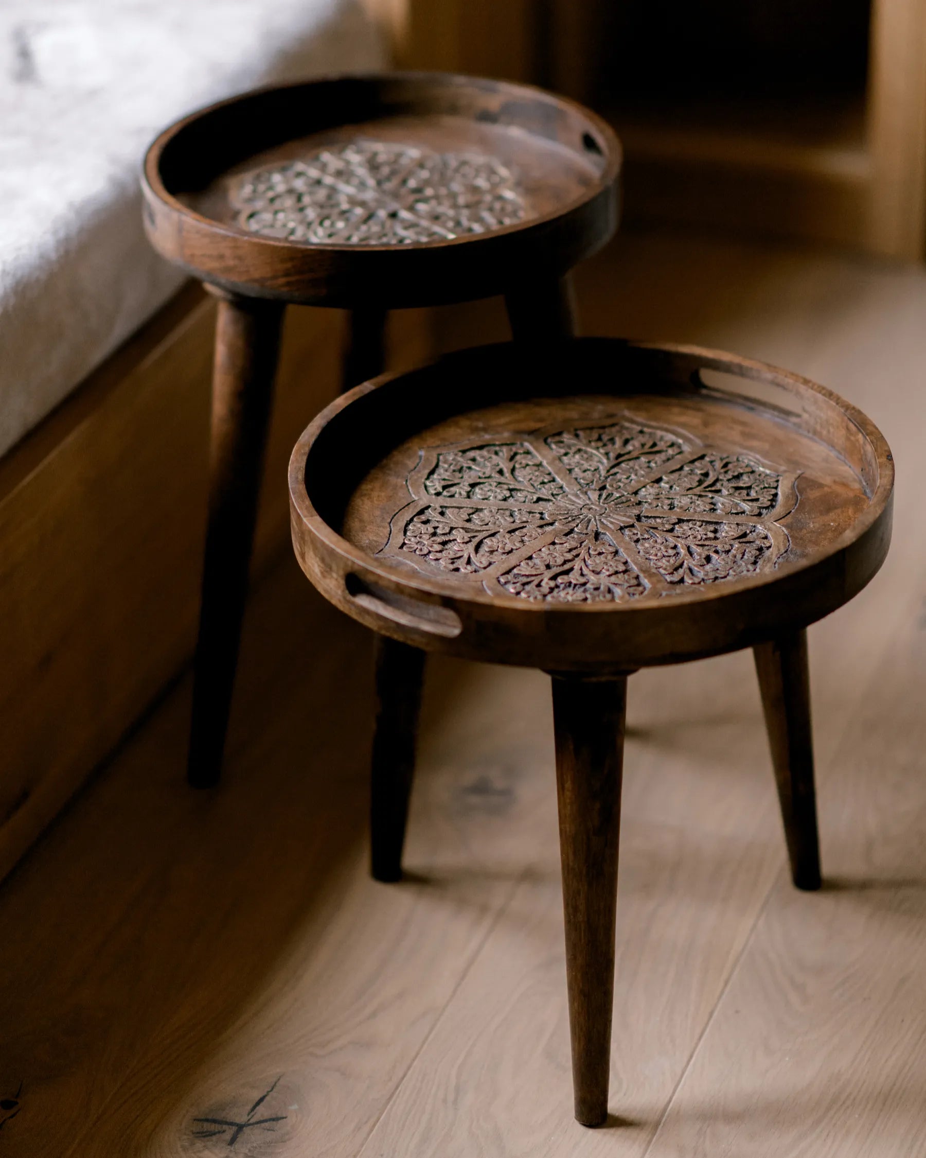 Set of 2 Side Tables ASTAI Mango Wood Dark Brown