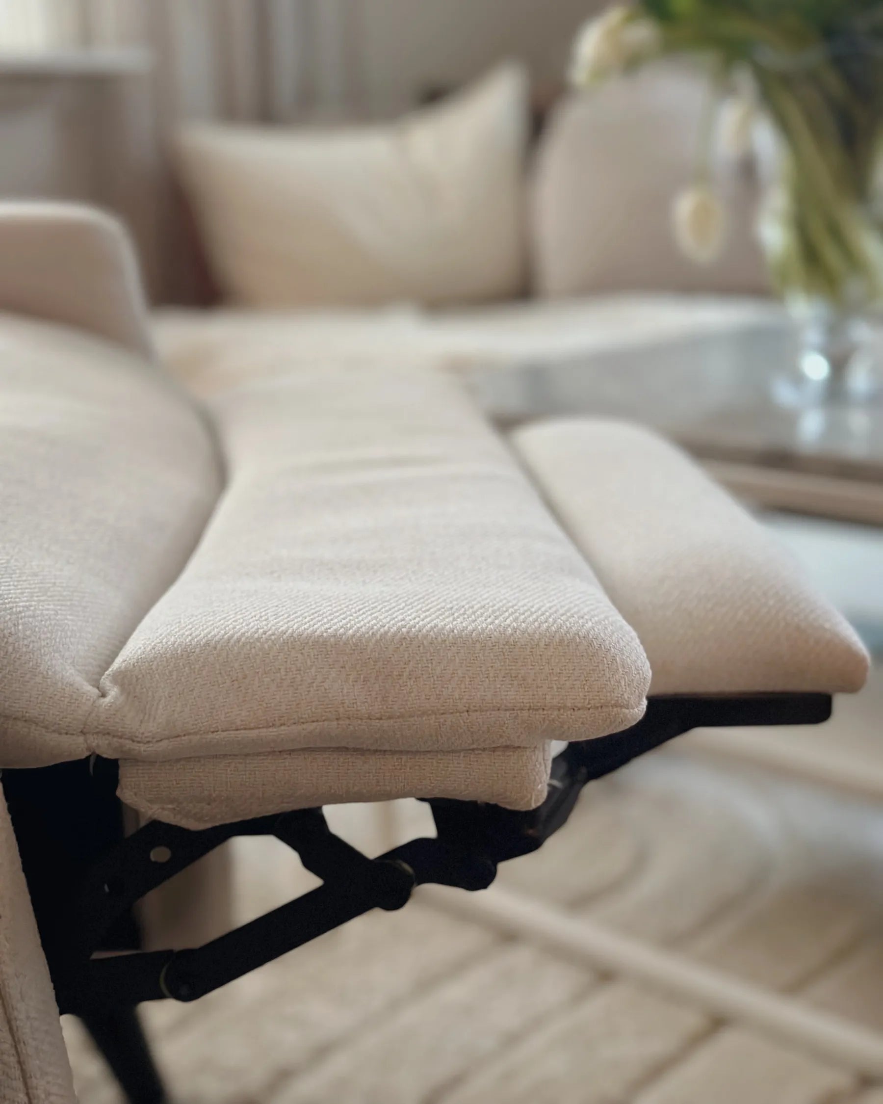 Recliner Chair SELVIK with Footrest Fabric Off-White