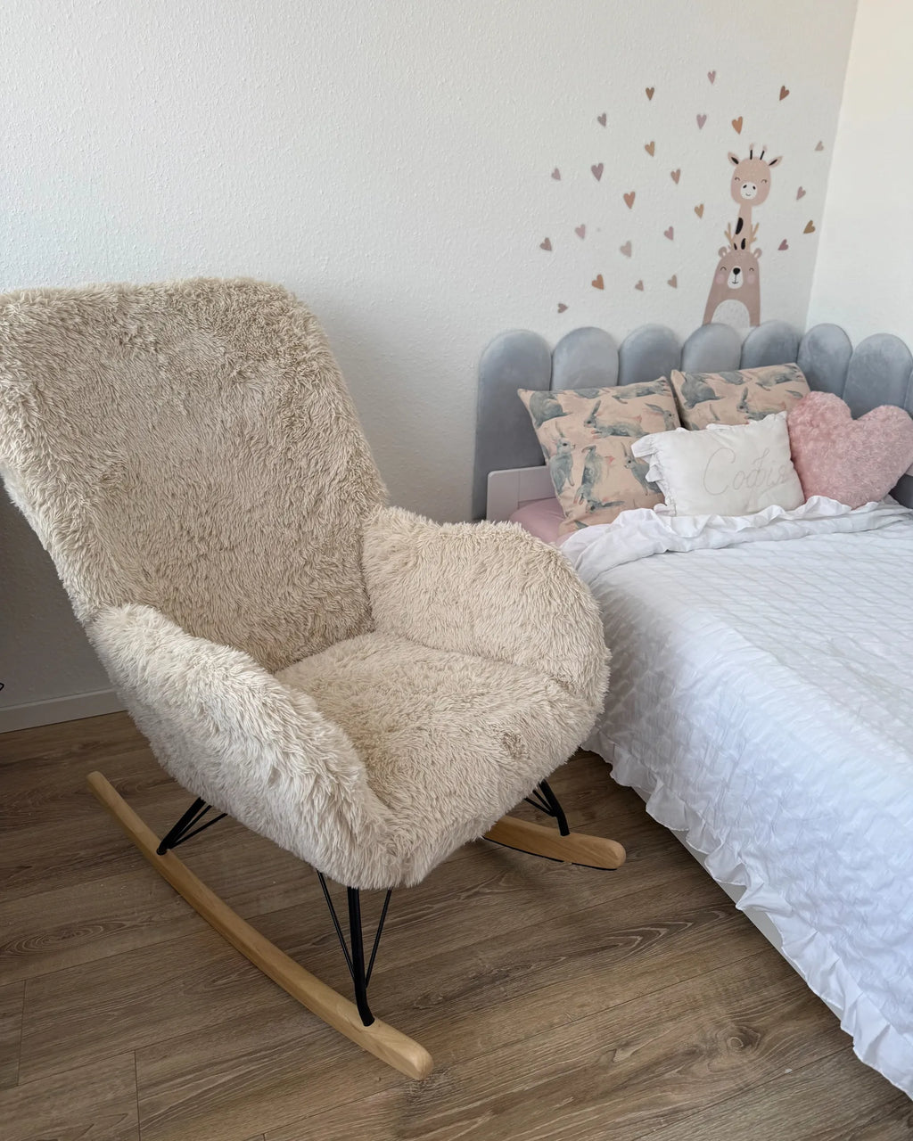 Rocking Chair AKRA Faux Fur Light Beige