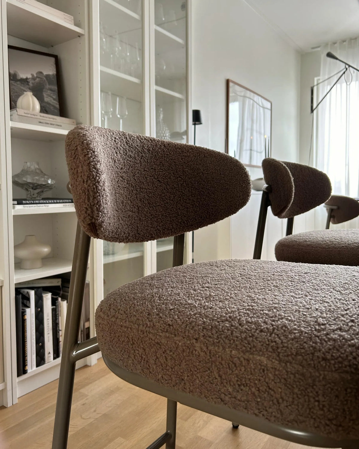 Set of 2 Bar Chairs NODA Boucle Taupe — alternate product view