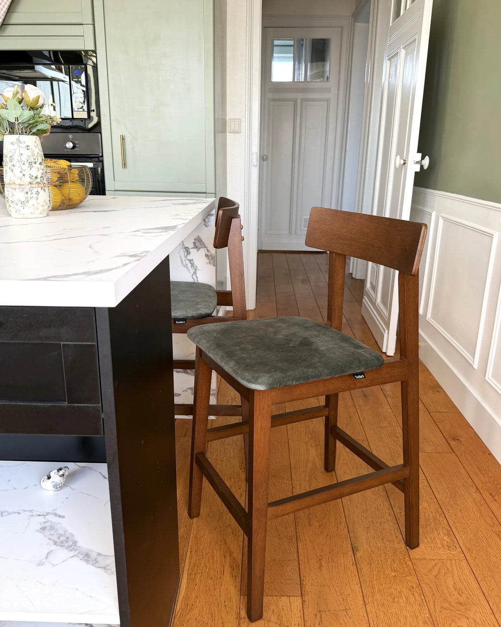 Set of 2 Bar Chairs ISANTI Wood Dark Brown/ Green