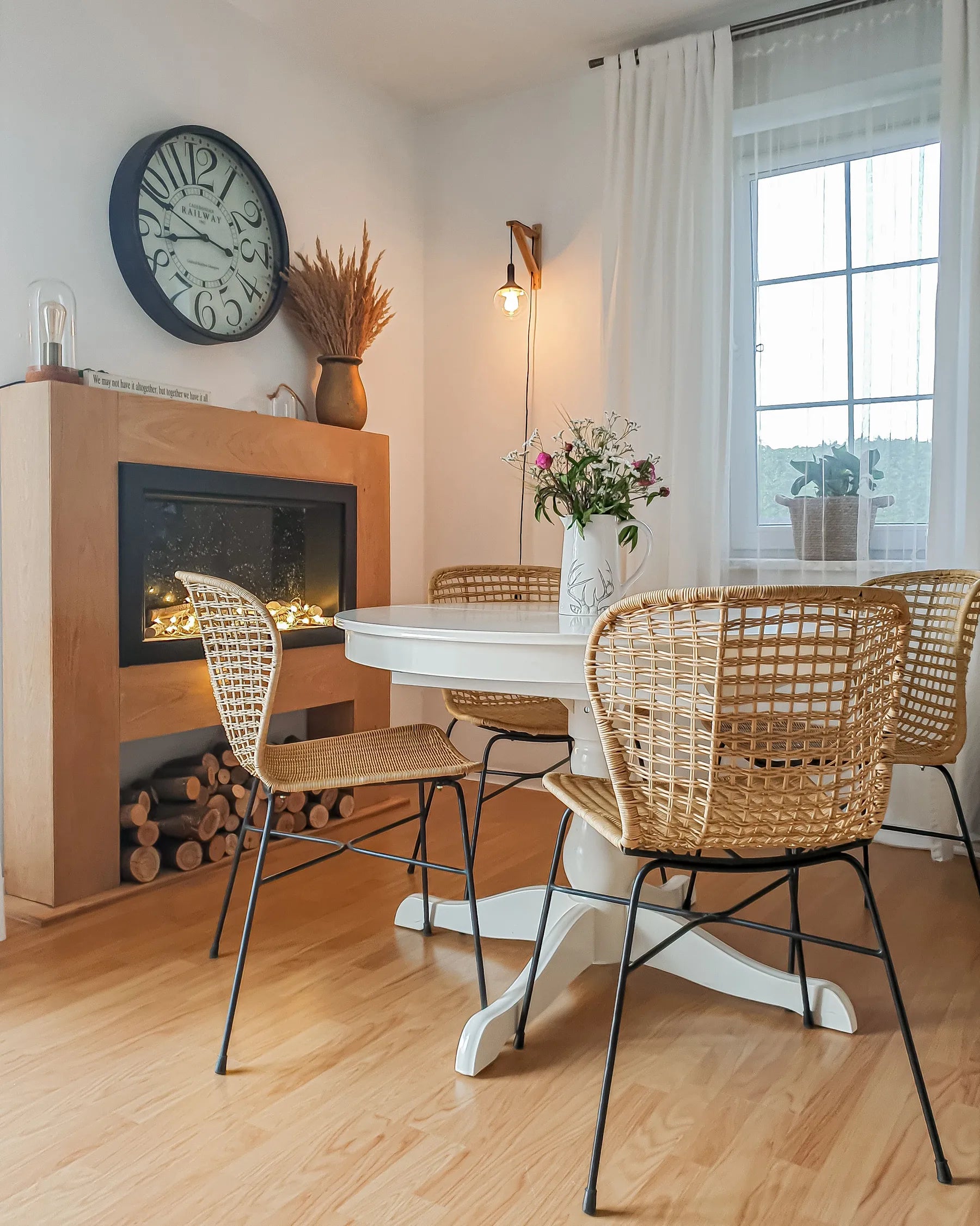 Set of 2 Dining Chairs ELFROS Rattan Natural