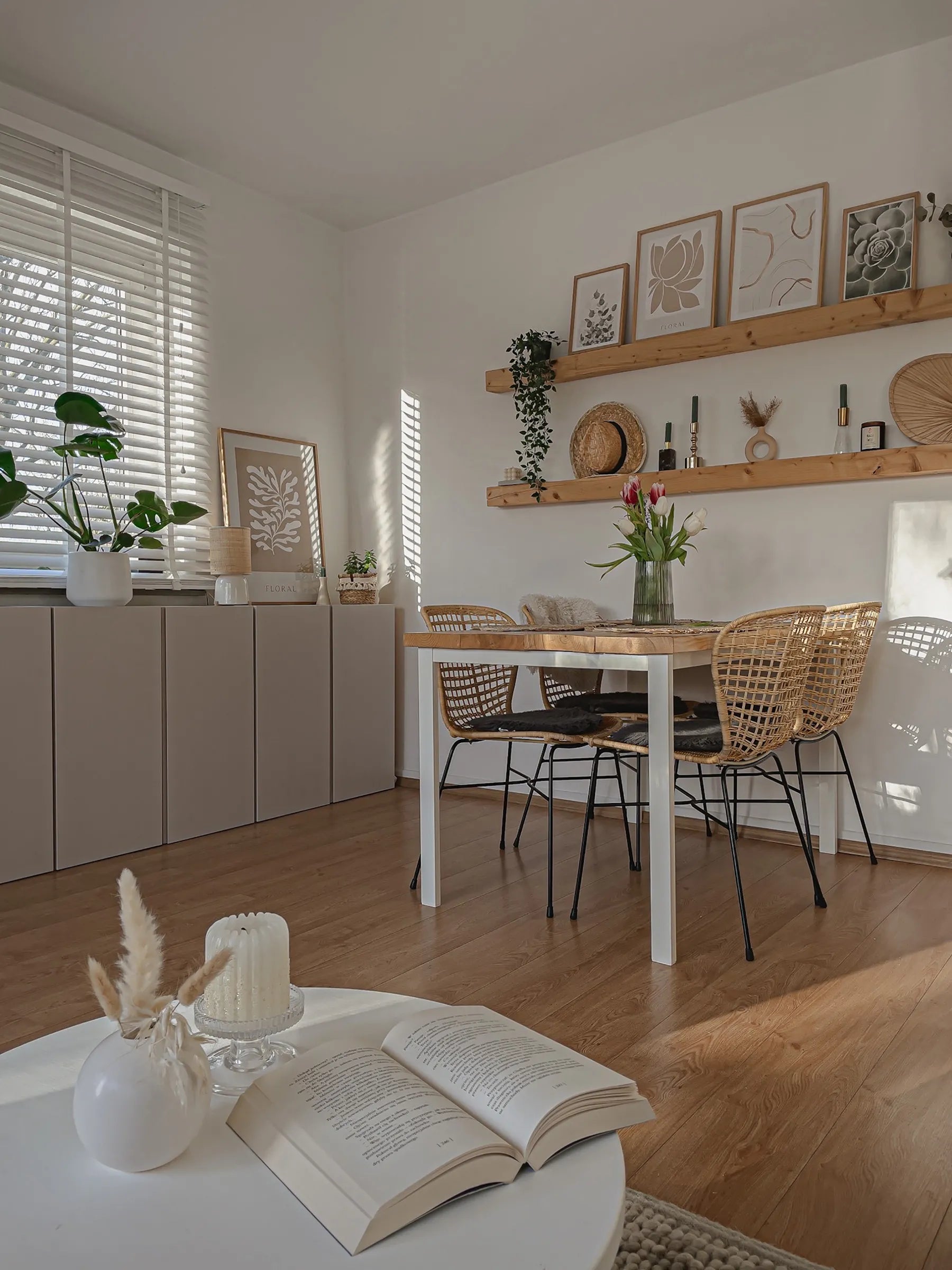 Set of 2 Dining Chairs ELFROS Rattan Natural
