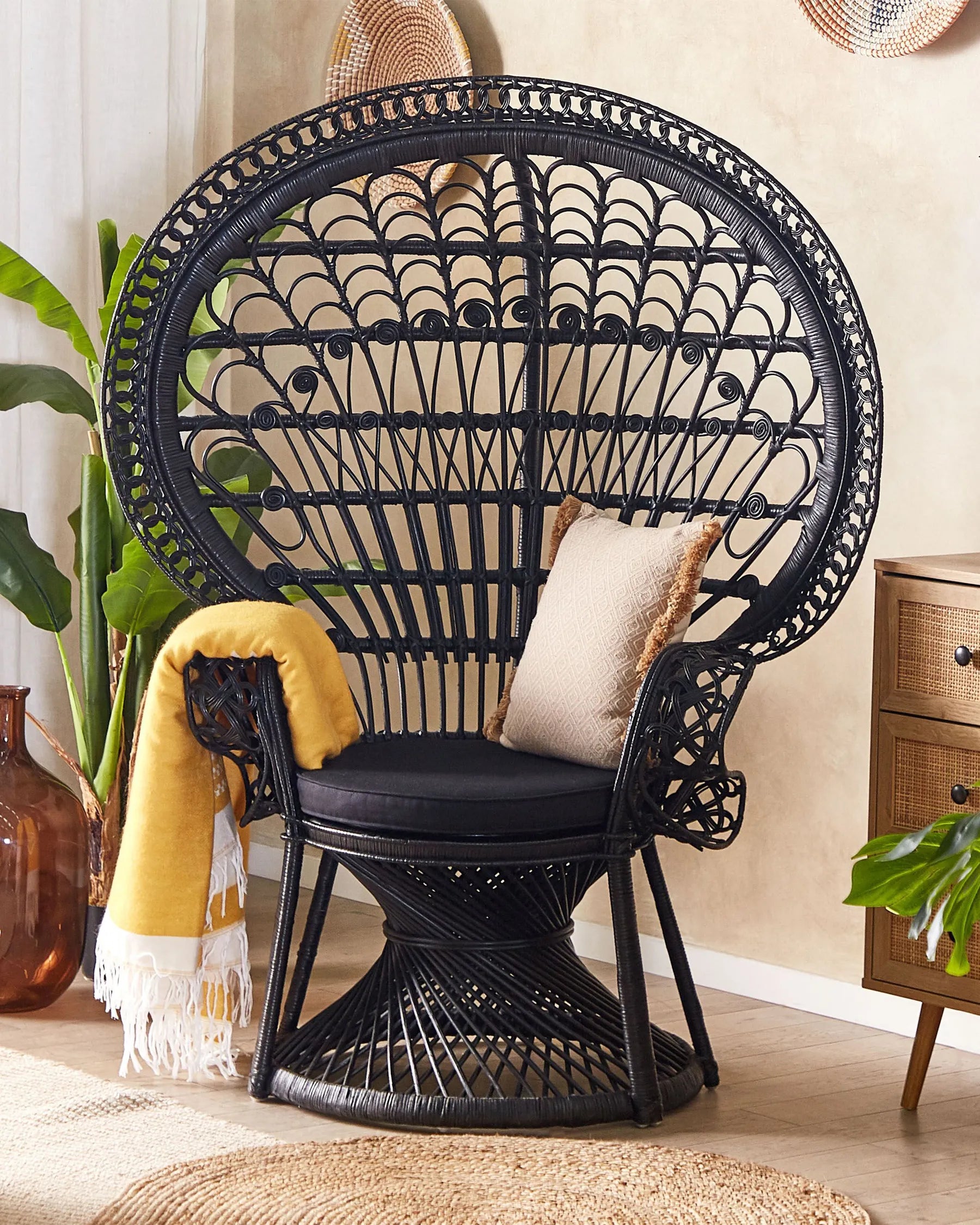 Peacock Chair EMMANUELLE Rattan Black