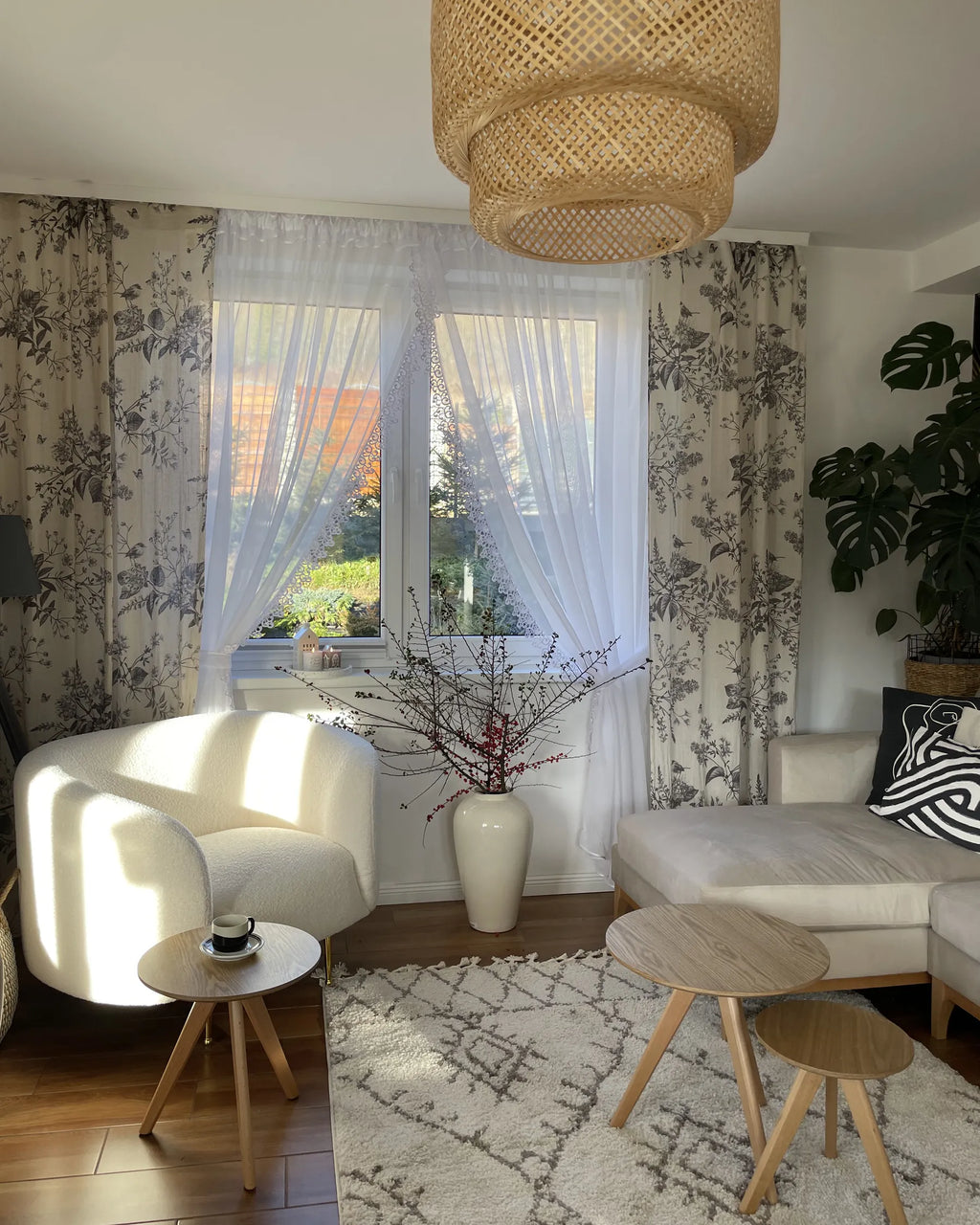 Armchair LOEN Boucle White