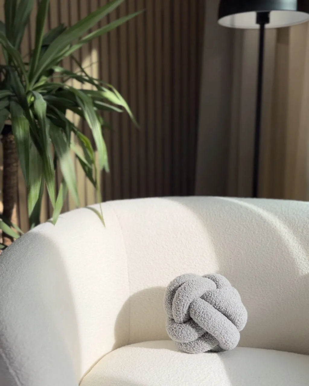 Armchair LOEN Boucle White