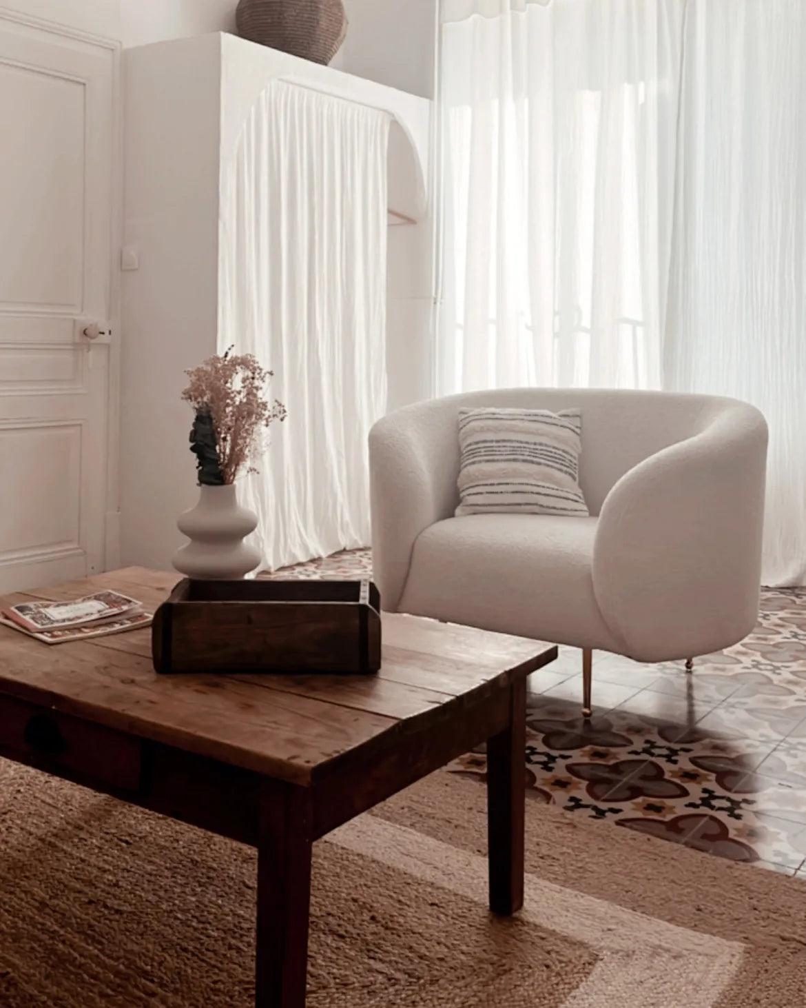 Armchair LOEN Boucle White