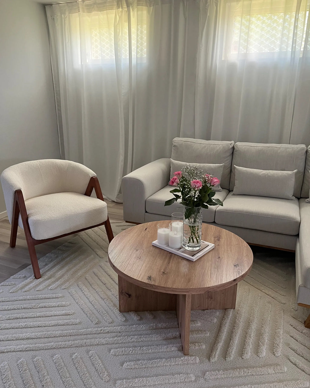 Armchair SKEI Boucle White