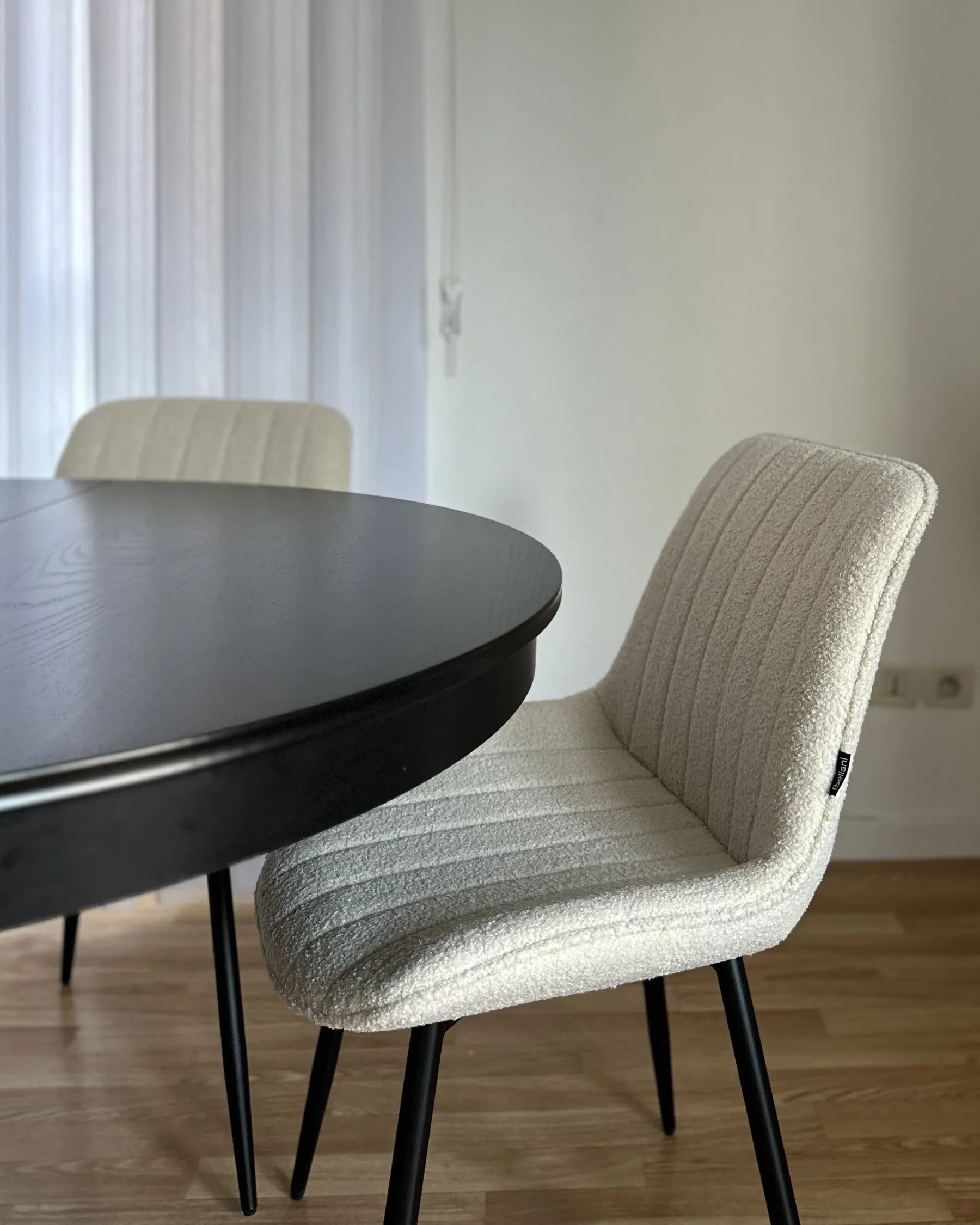 Set of 2 Dining Chairs DUBROVNIK Boucle Light Beige
