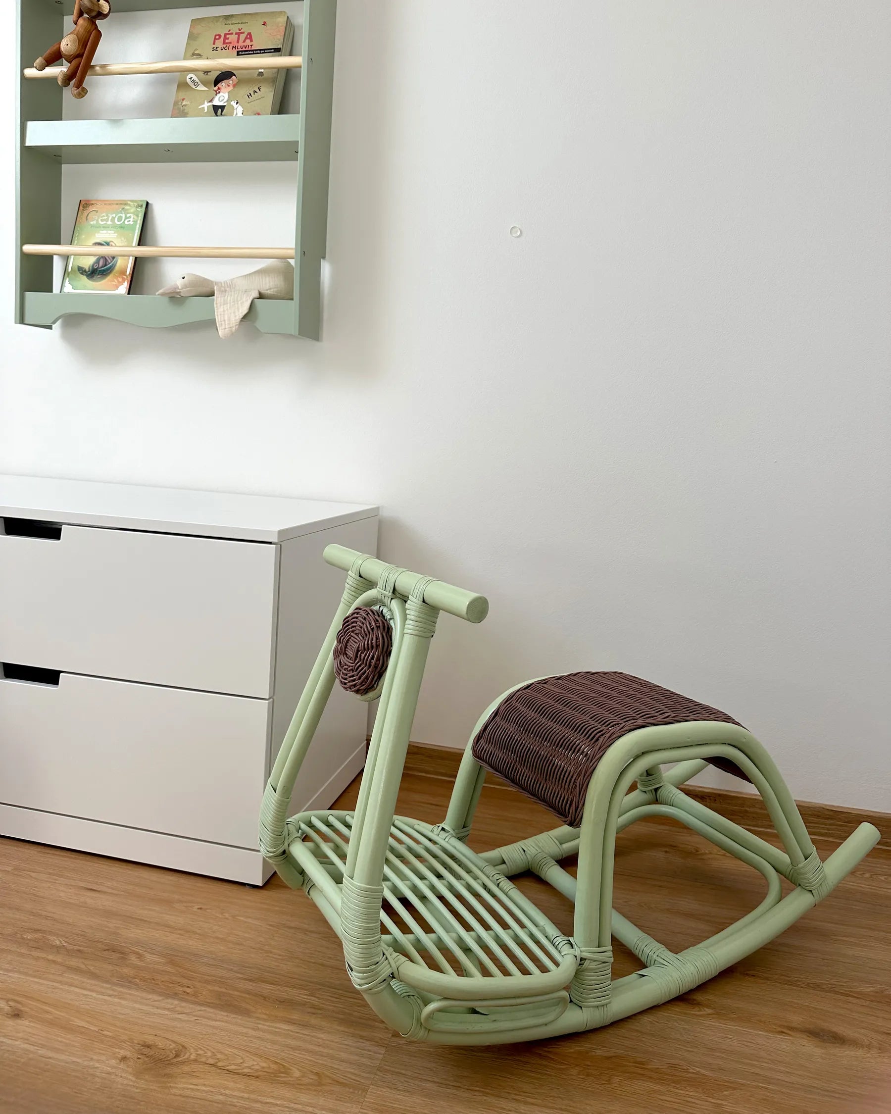 Kids Rocking Chair ASPRIA Rattan Light Green