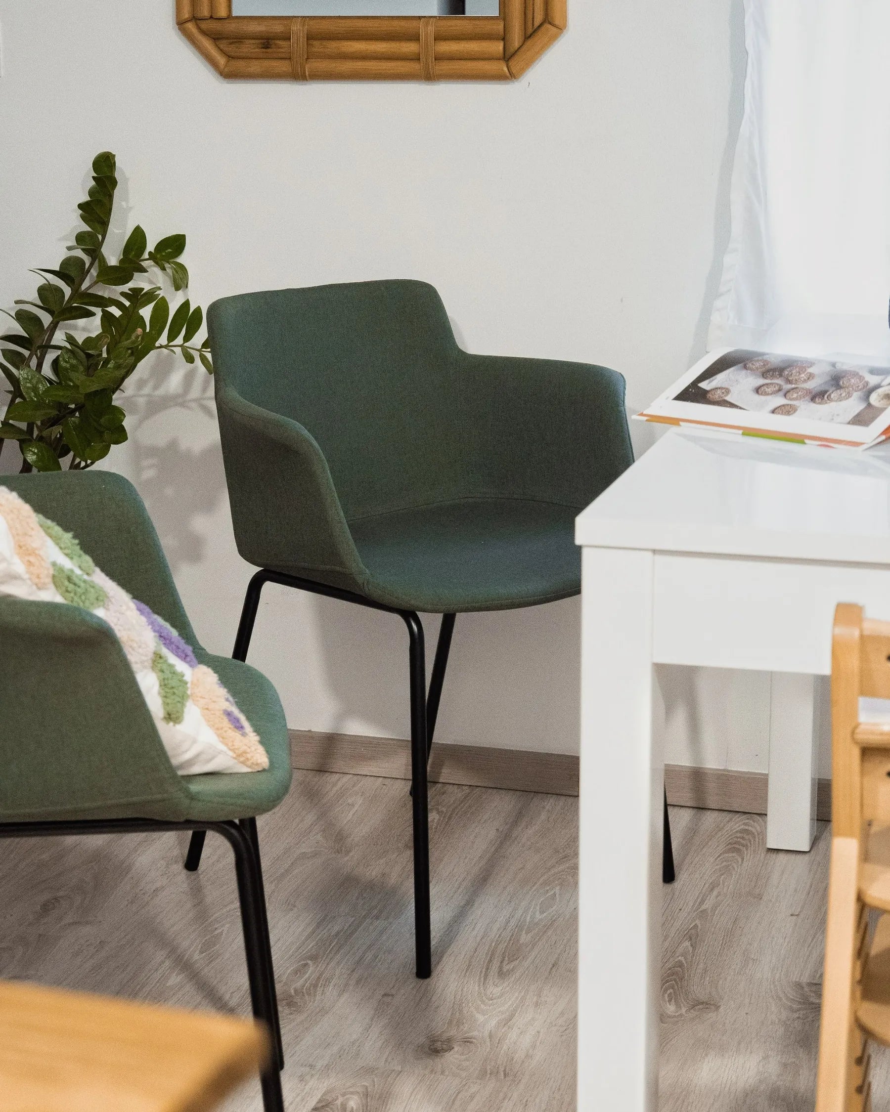 Set of 2 Dining Chairs BELFIELD Fabric Green