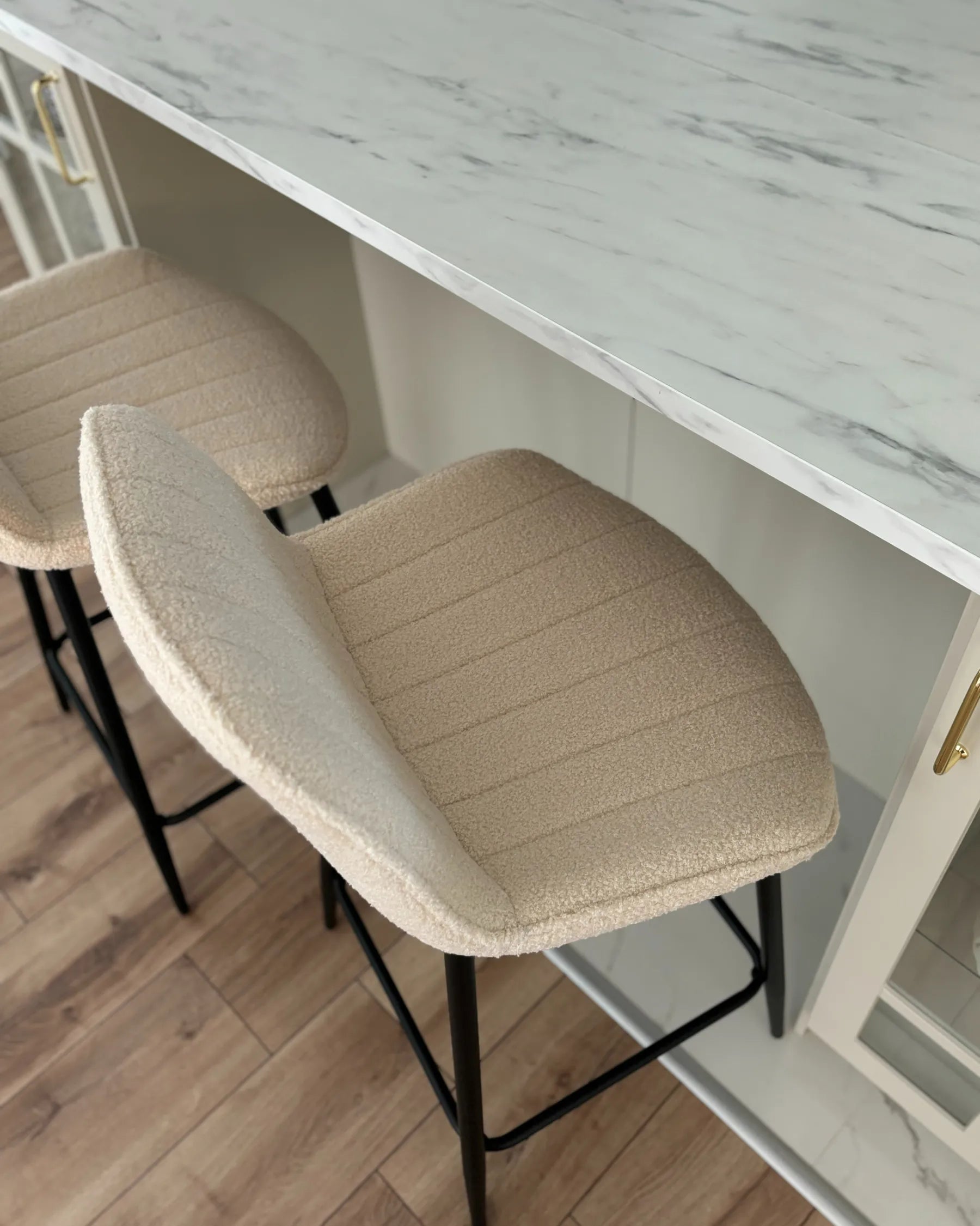 Set of 2 Bar Chairs DUBROVNIK Boucle Light Beige